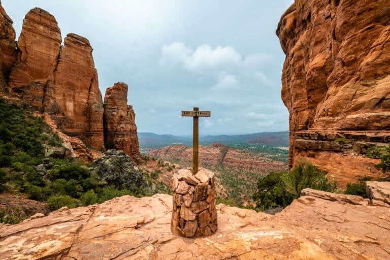 Trail sign at top of Cathedral Rock Trail in Sedona that says "end of trail"
