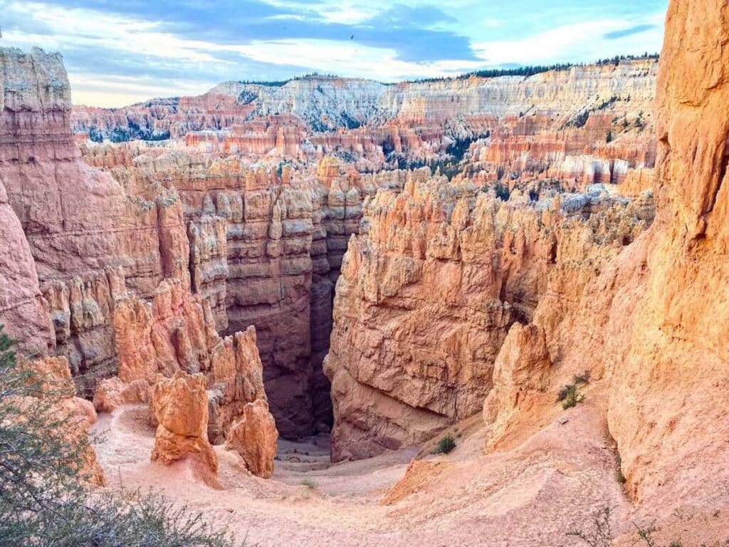 The Wall Street Trail in Bryce Canyon National Park descending down into narrow canyon