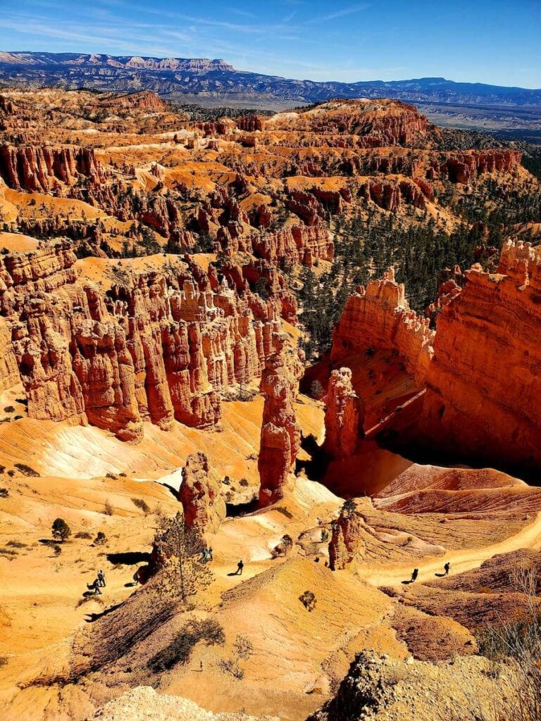 Landscape views over Bryce Canyon National Park in Utah with red rock and hoodoo features