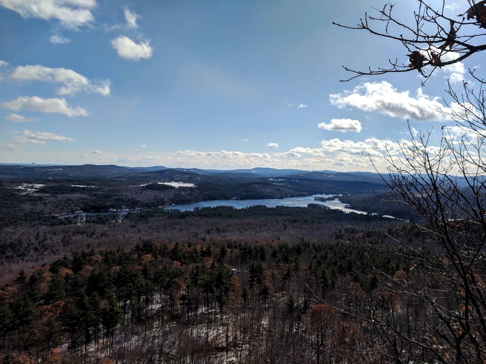 Discover 5 of the best hikes to do near Portland, Maine for the best coastal scenery and mountain views just a short drive from the city.