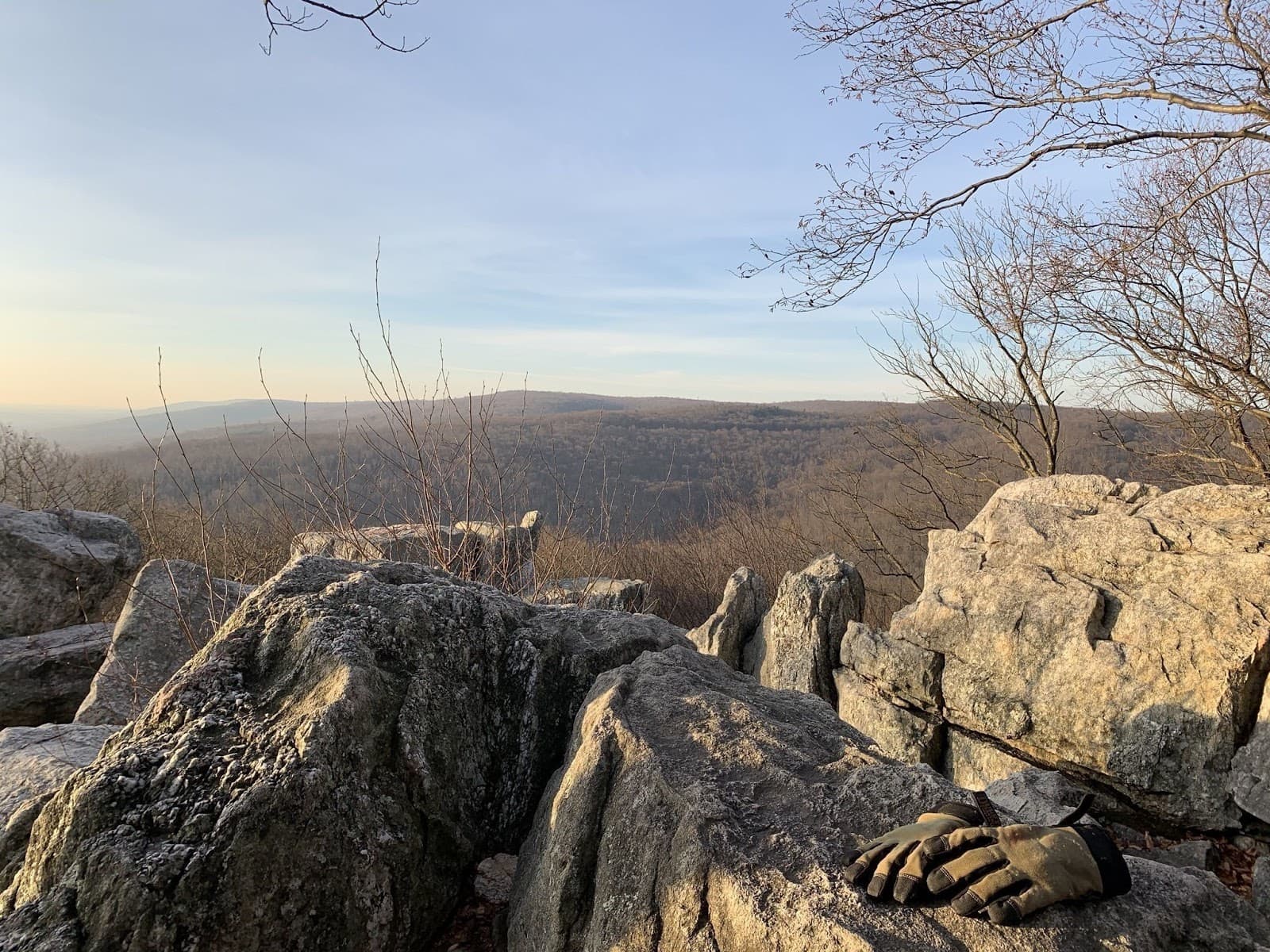 Wolf Rock/Chimney Rock Loop // Looking for the best hikes in Maryland? Here are our 7 favorite Maryland trails including distances, descriptions, and local tips.